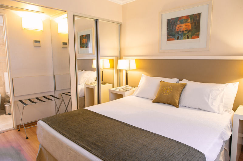 Hotel Huentala 4*